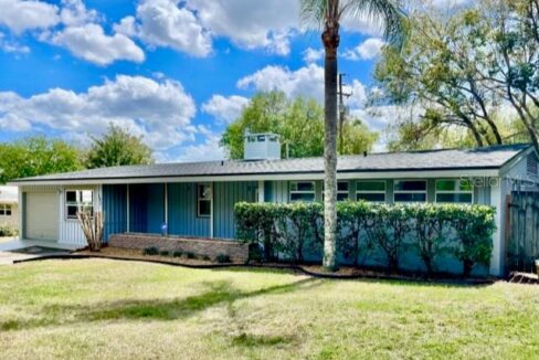 125 E CYPRESS Avenue, HOWEY IN THE HILLS, FL 34737-3327 MLS #G5066282