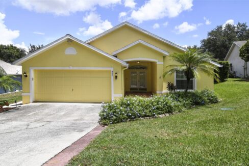 805 MAPLE FOREST Avenue Minneola, FL 34715-7736 3 bd 2 ba 1,559 sqft MLS #O6227474