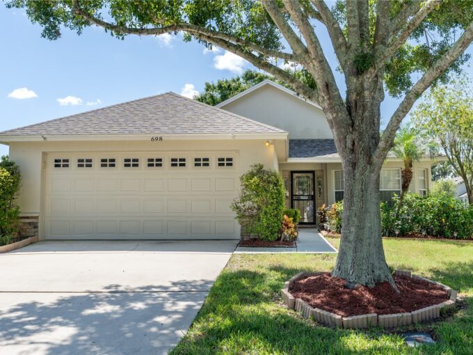 698 LAKE CLARK Place Lakeland, FL 33813-4543 MLS #G5102163CLIP #1092313046